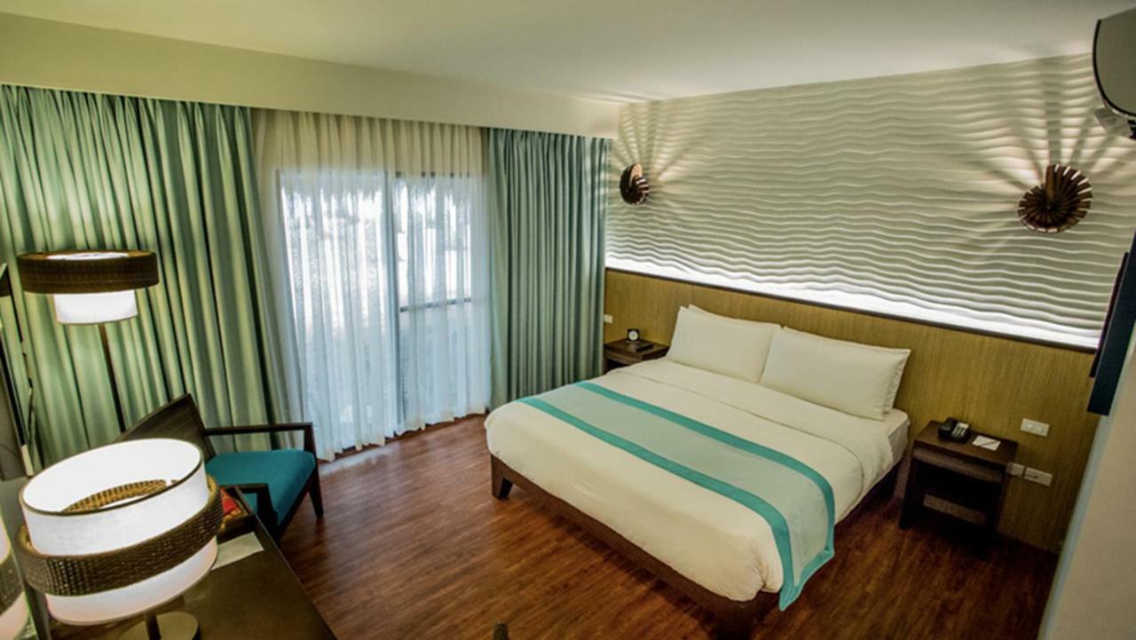 Oceanica Resort Panglao, Bohol Εξωτερικό φωτογραφία Deluxe Room