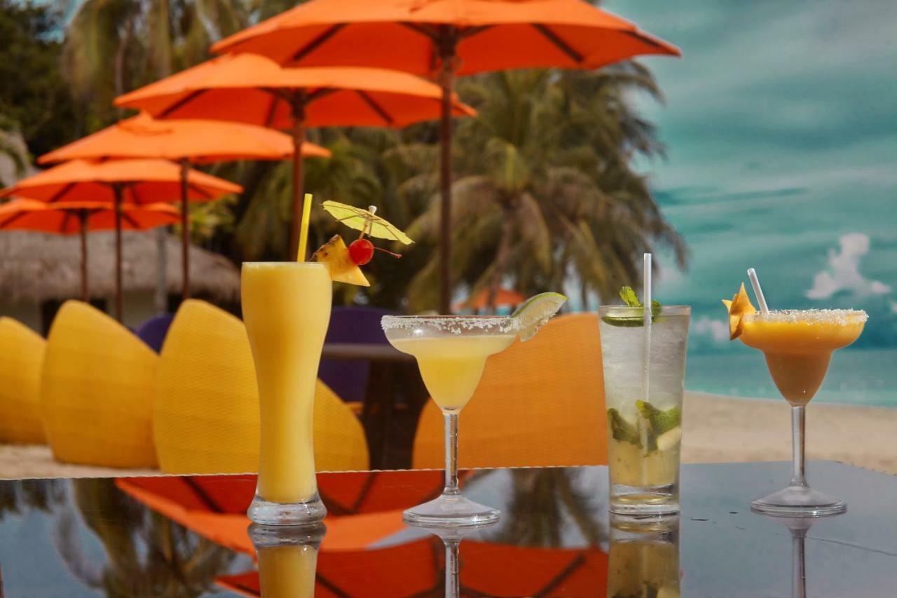 Oceanica Resort Panglao, Bohol Εξωτερικό φωτογραφία A selection of cocktails