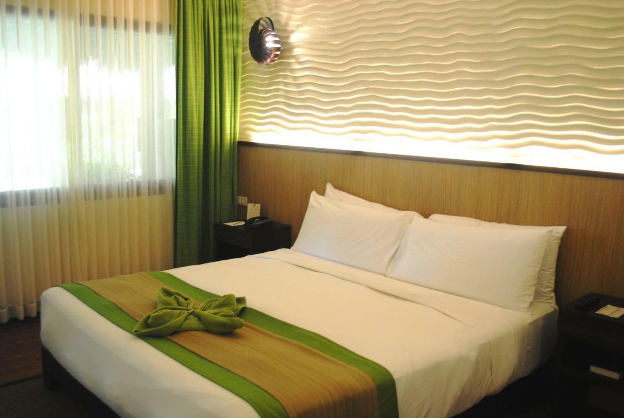 Oceanica Resort Panglao, Bohol Εξωτερικό φωτογραφία A room at the hotel