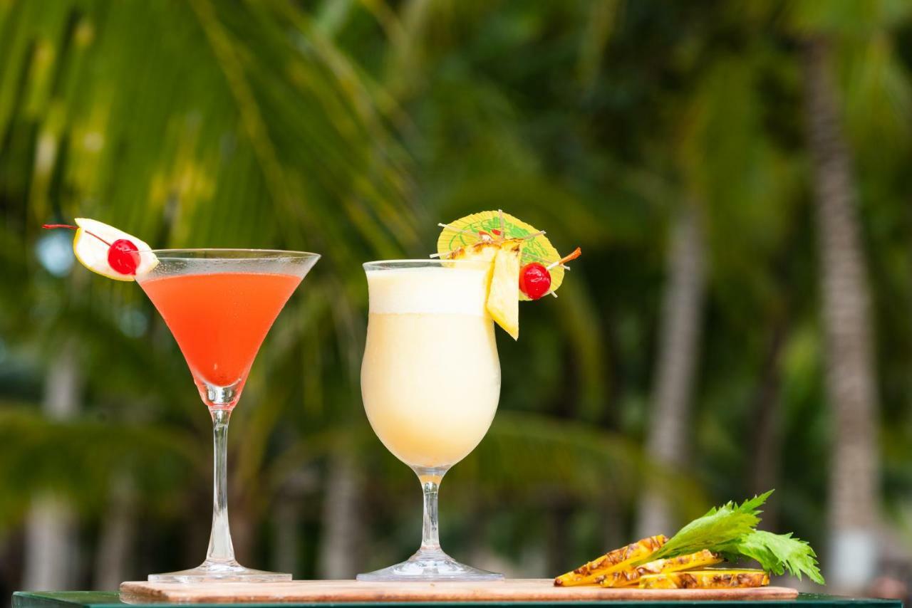 Oceanica Resort Panglao, Bohol Εξωτερικό φωτογραφία Two tropical drinks